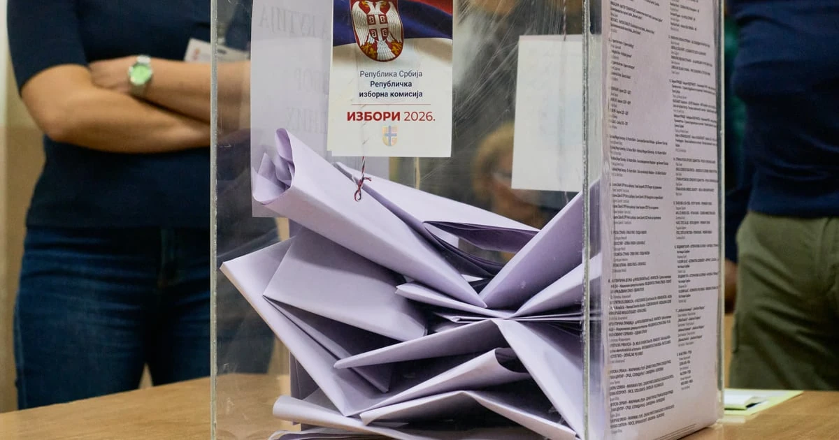 Сербія провела дострокові вибори до парламенту, Вучич проголосував у черзі
