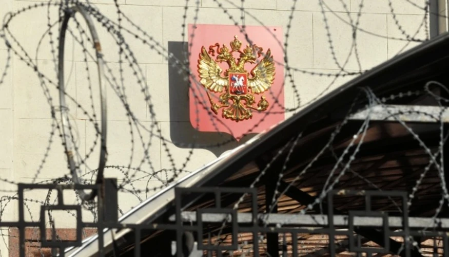 Зеленський увів санкції проти ракетного ланцюга, фінансових посередників і колаборантів на окупованих